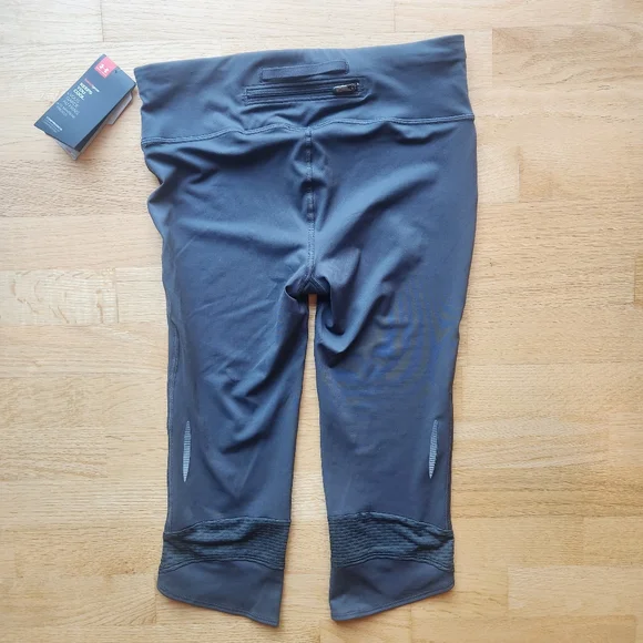 NWT Under Armour Capri - Picture 5 of 15